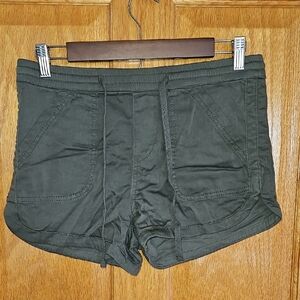 NWOT UNIONBAY Women's Green Shorts